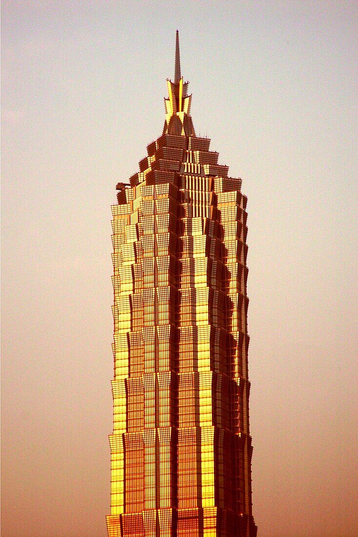 Der Jin Mao Turm im Abendlicht, Shanghai, China, Asien