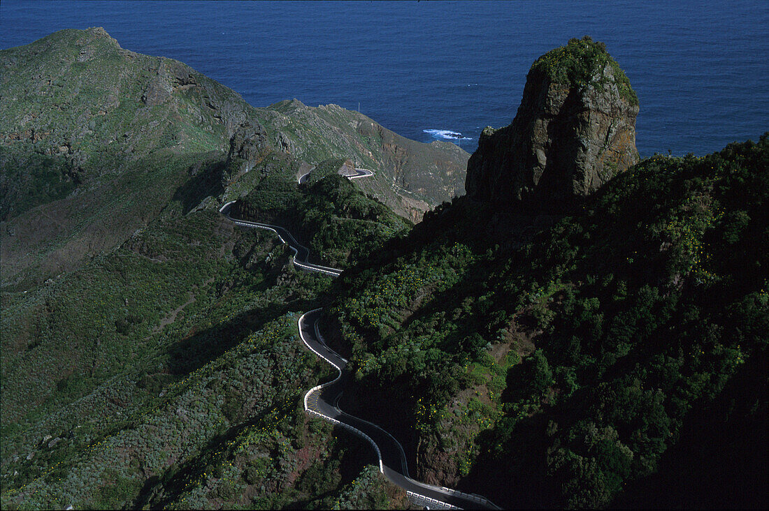 Straße nach Taganana, Anaga-Gebirge Teneriffa, Kanaren, Spanien