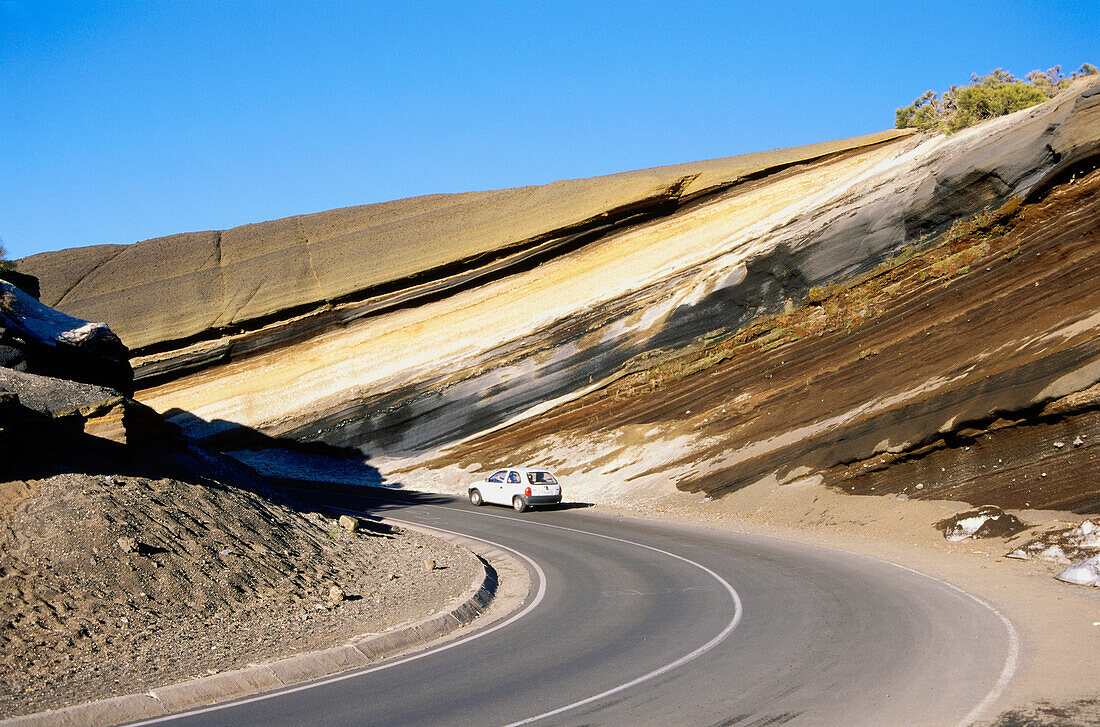 Mountain road, layers of volcanic sediments, Parque Nacional del Teide, Tenerife, Canary Islands, Spain