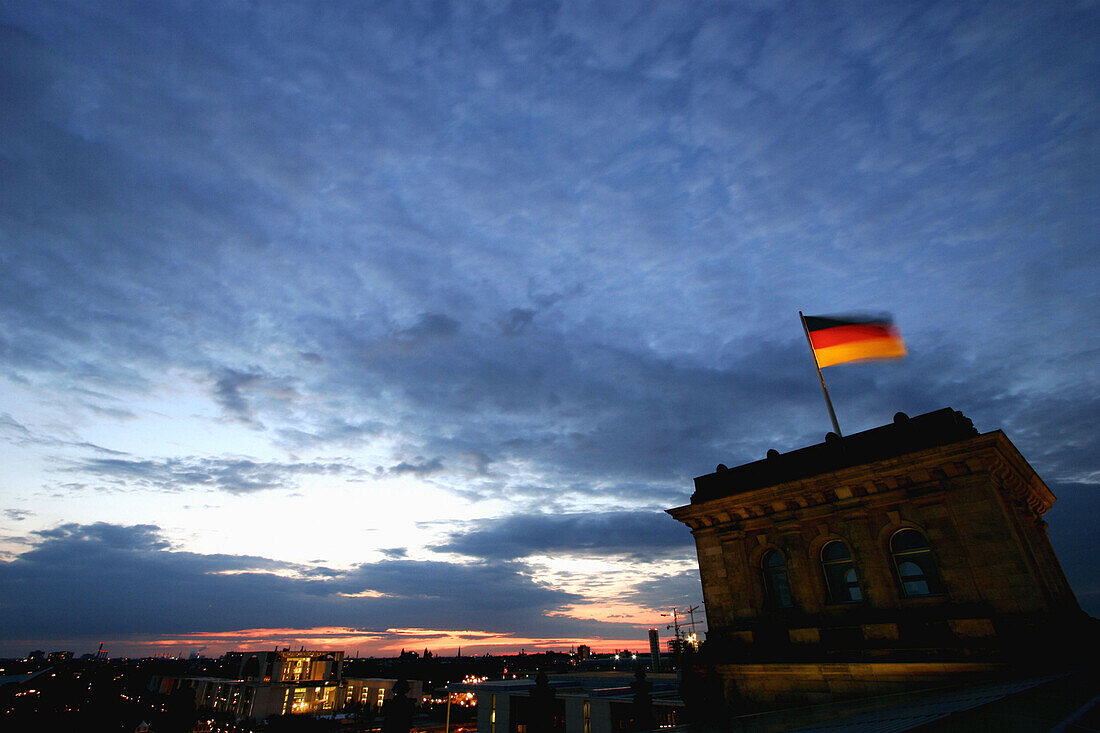 Reichstag in the evening , German Parliament, Berlin, Germany