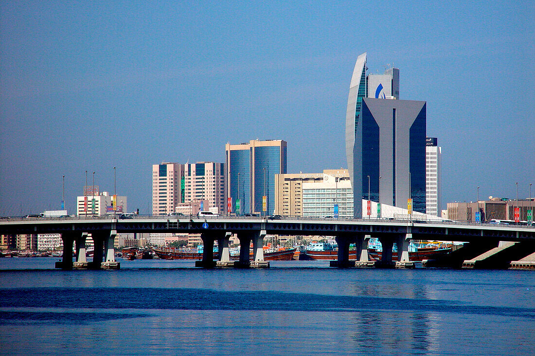 Al Maktoum bridge above Dubai Creek, Dubai, UAE, United Arab Emirates, Middle East, Asia