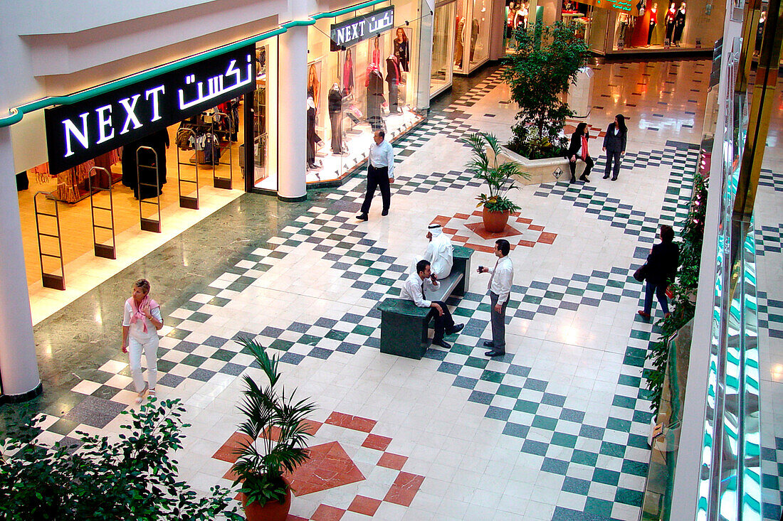 People at Bur Juman Shopping Center, Dubai, UAE, United Arab Emirates, Middle East, Asia