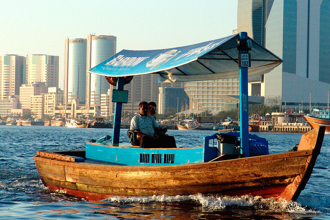 Abra boat on Dubai Creek, Dubai, UAE, United Arab Emirates, Middle East, Asia