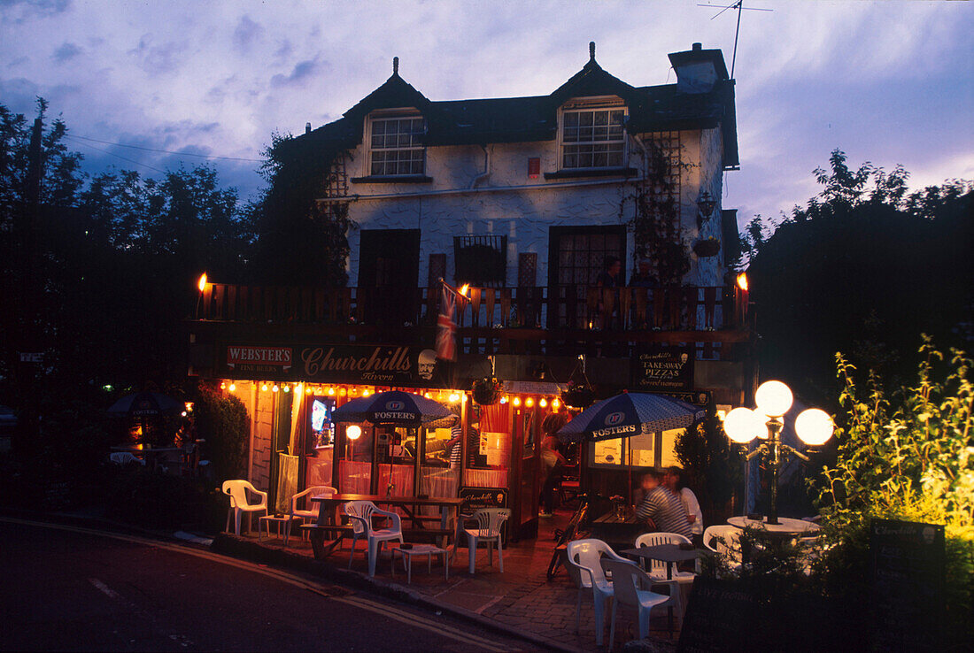 Pub, Kneipe in Bowness, Lake District, Cumbria, England, Großbritannien