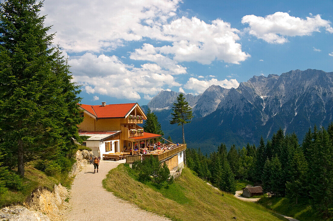 Summithouse, Hoher Kranzberg over Mittenwald, Karw, Hoher Kranzberg bei Mittenwald, Kranzberggipfelhaus, Karwendel, Werdenfelser Land, Oberbayern, Deutschland