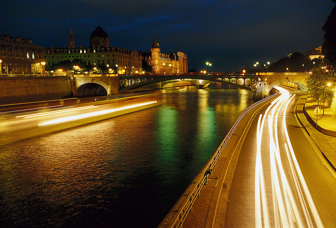 Seine & Conciergerie, Ile de la Cite Paris, France