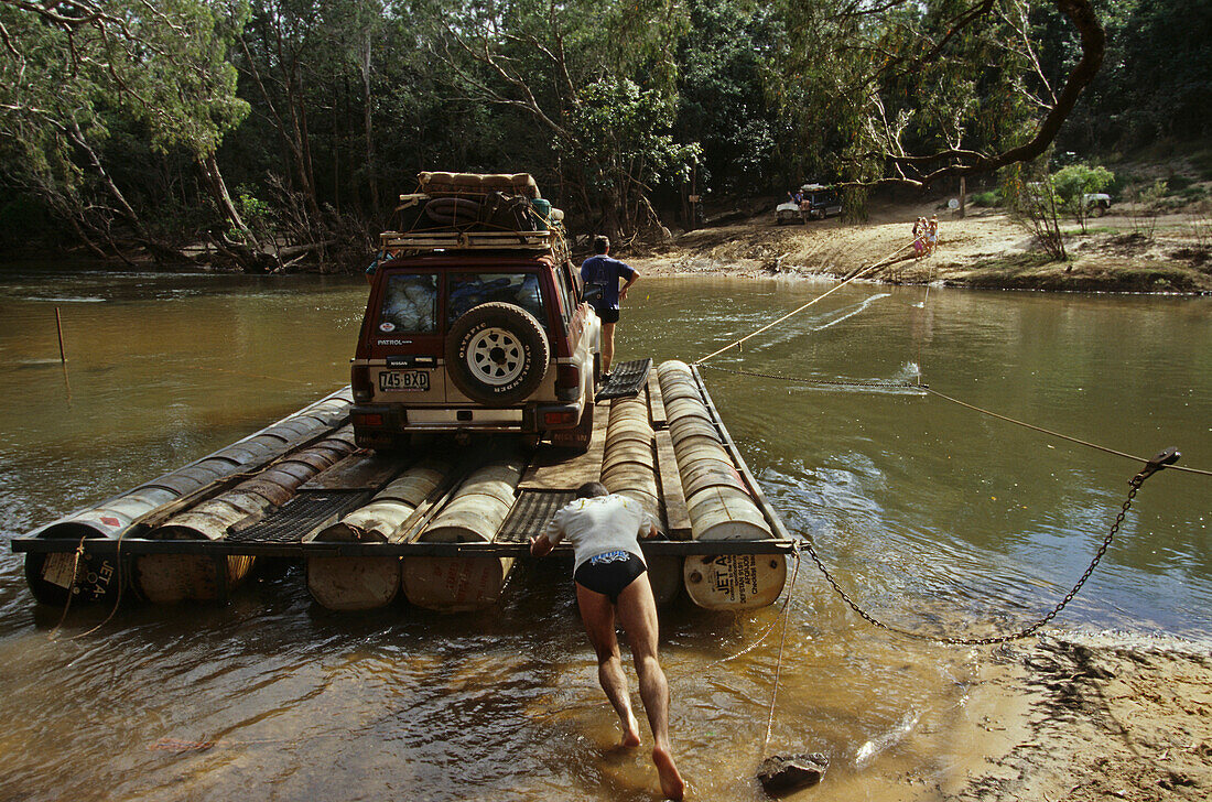 Wenlock River Crossing, barge river crossing, Telegraph Track, Cape York Peninsula, Queensland, Australia