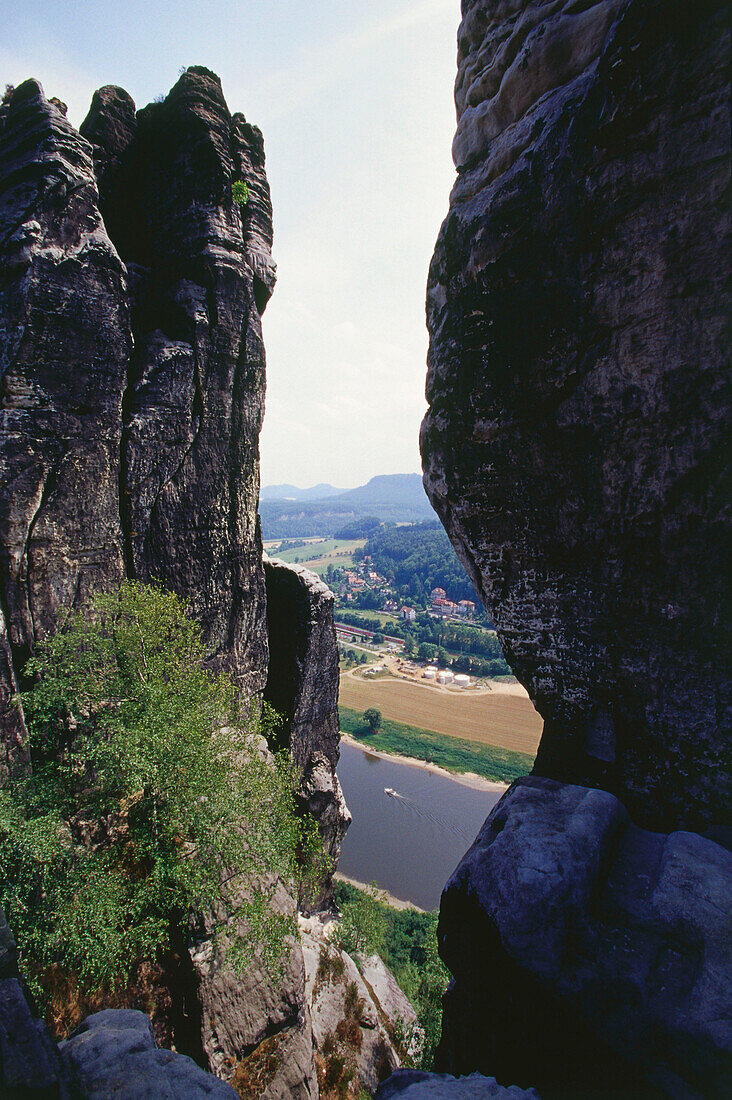 Blick vom Bastei Richtung Elbe, Sächsische Schweiz, Sachsen, Deutschland
