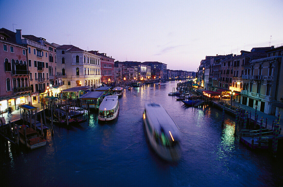 Abendstimmung auf dem Canale Grande, Venedig, Italien