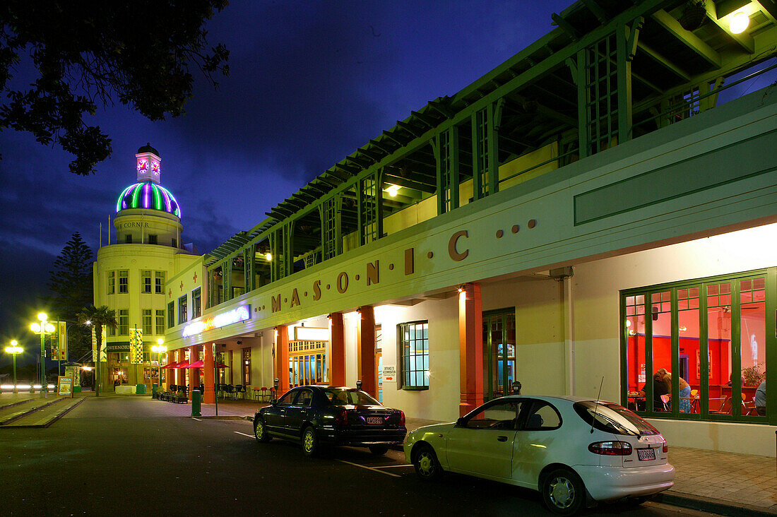 Evening, Marine Parade, Napier, NZ, Napier is the Art Deco city on Hawkes Bay North Island New Zealand