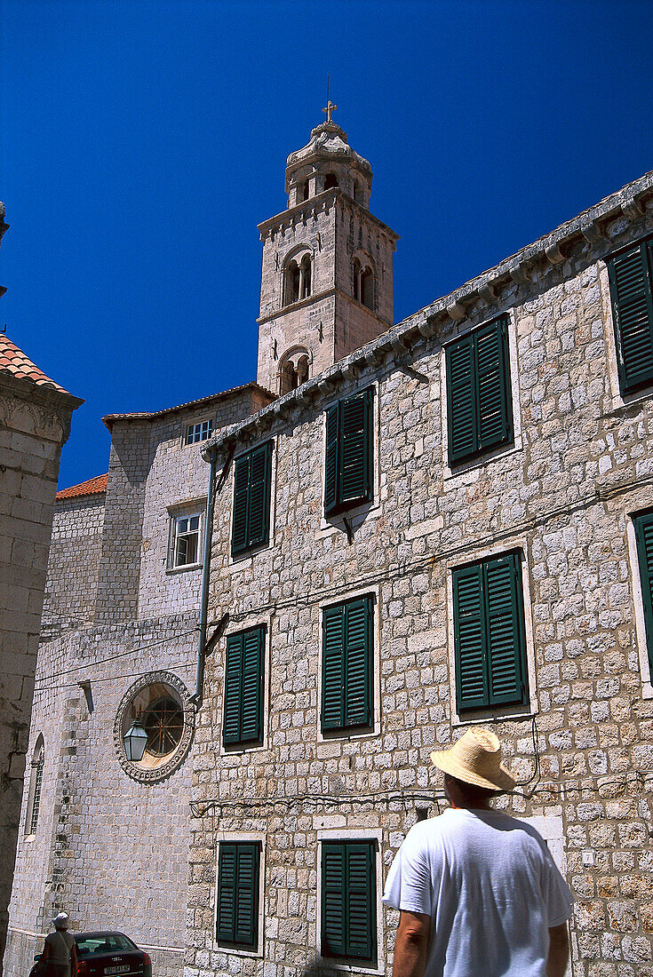Tourist in Altstadt, Dubrovnik, Kroatien