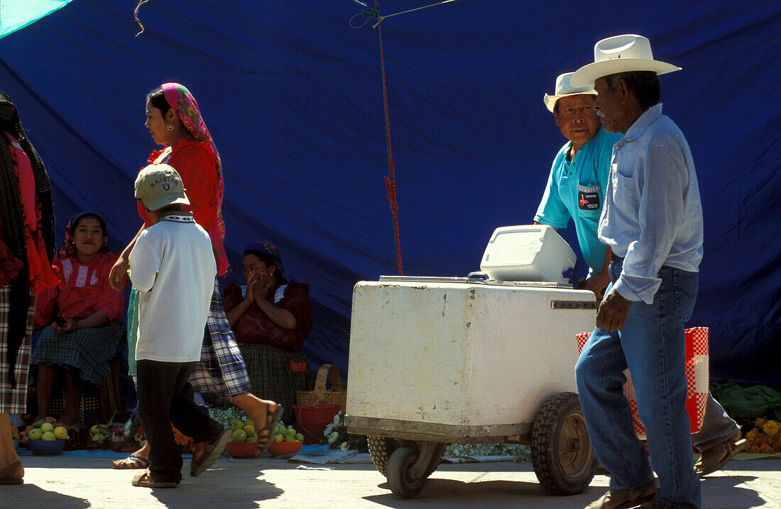 Auf dem Markt in Tlacolula, Valles Centrales, Oaxaca, Mittelamerika Mexico