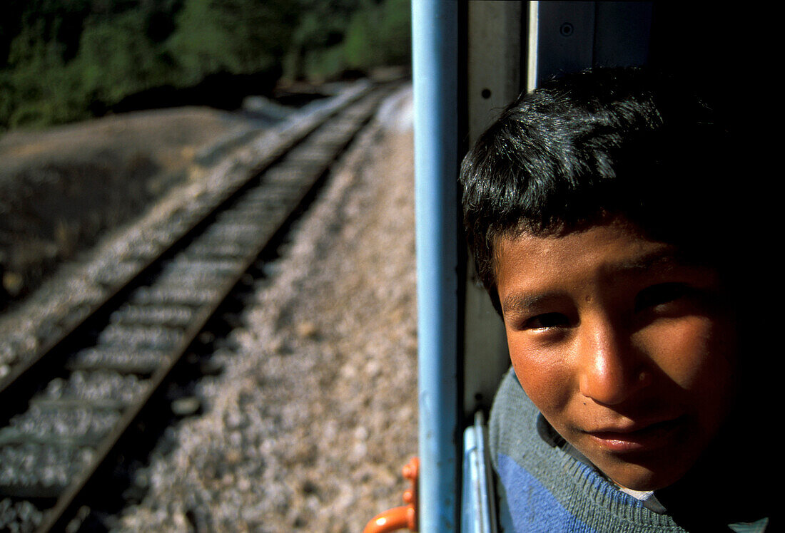 Junge im Zug, Mittelamerika, Mexico