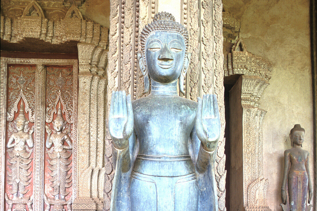 Buddhastatue, im Wat Phra Keo Museum, Vientiane, Laos