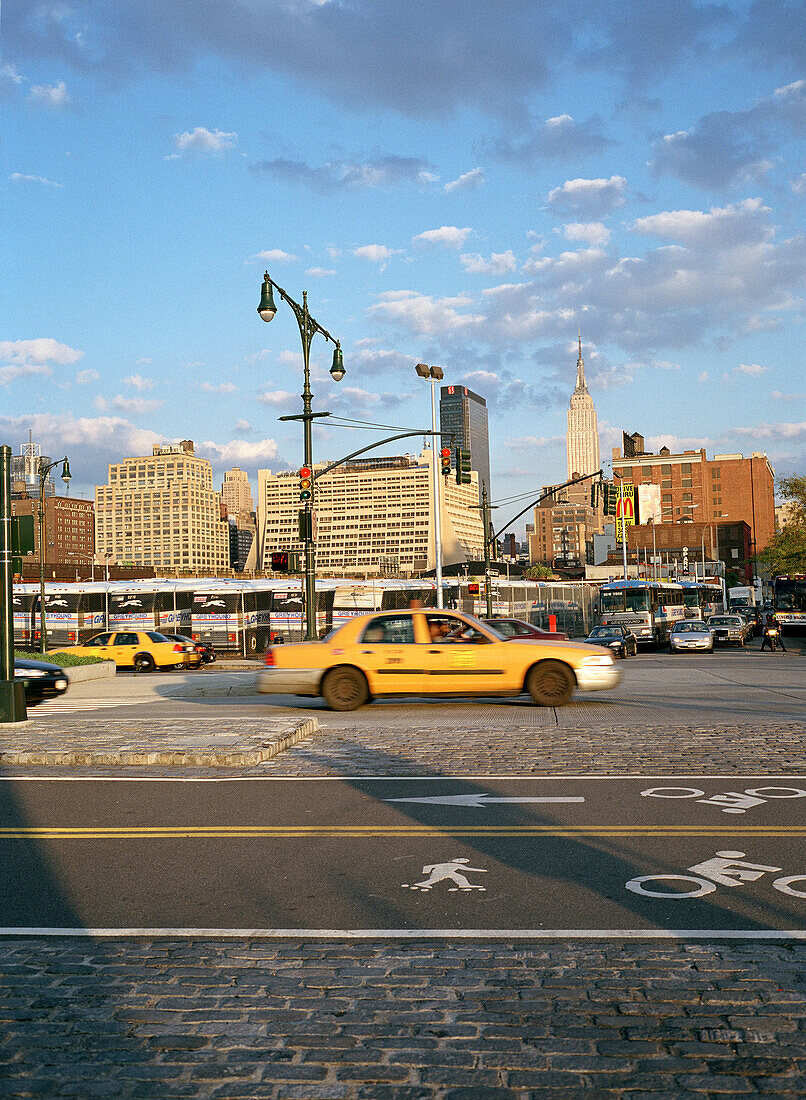 Yellow cab, Manhattan, New York, City, USA