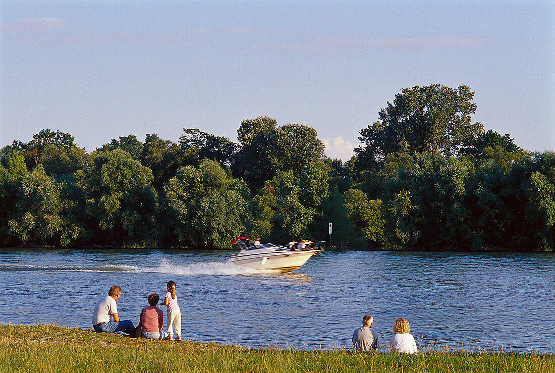 Motorboat, Rhine near Östrich Rheingau, Hesse, Germany