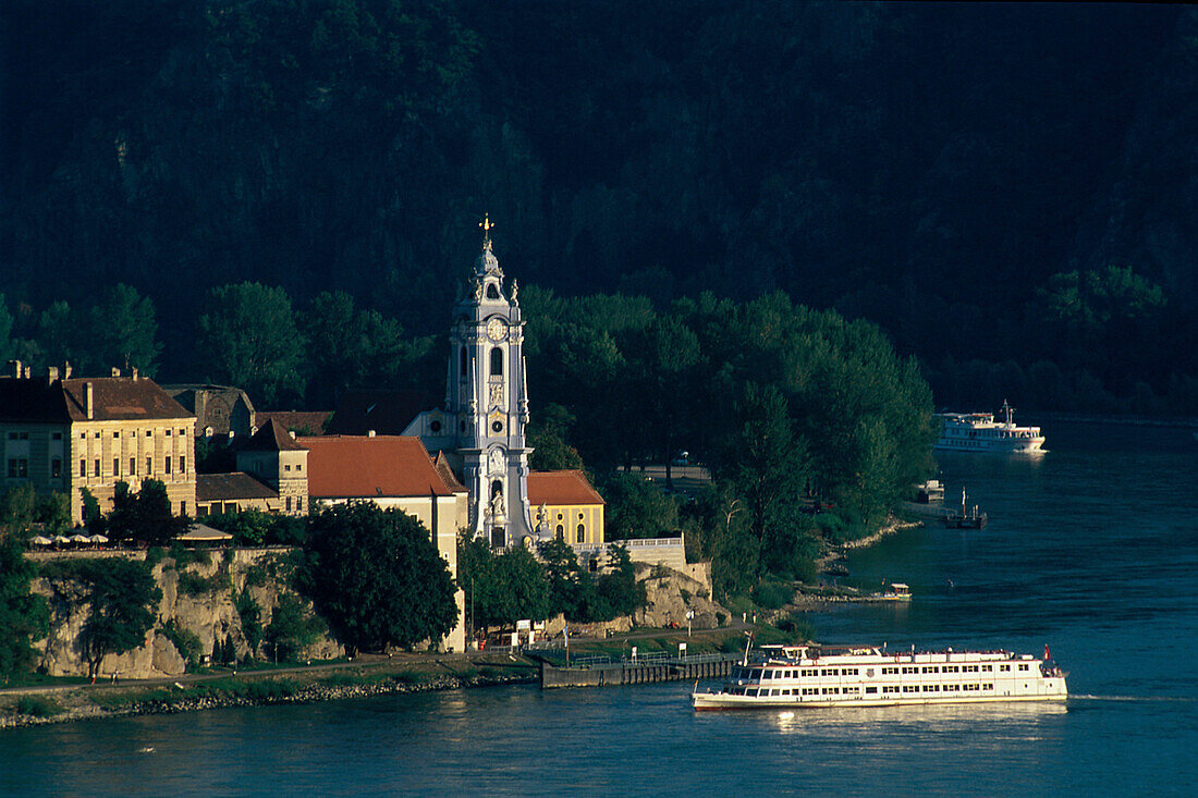 Panoramaansicht, Donau Fähranleger Dürnstein, Wachau, Österreich