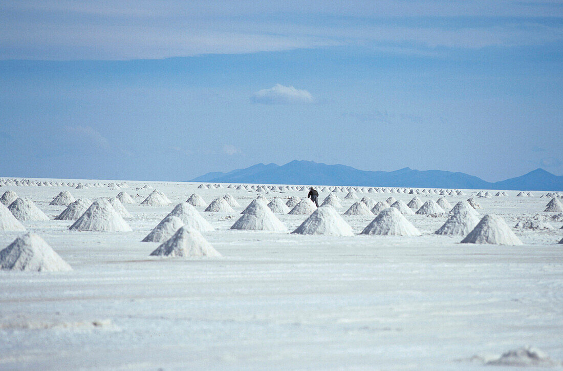 Salt plains with pillars of salt, Salar de Uyuni, Bolivia
