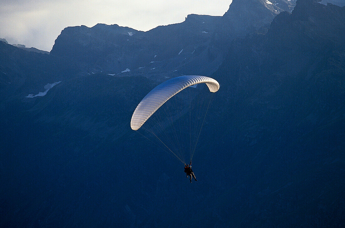 Tandem, Gleitschirmflieger, Galtür, Österreich