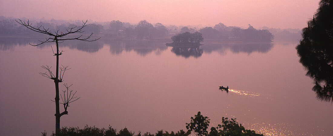 Phewa Lake, Pokhara, Nepal Asia