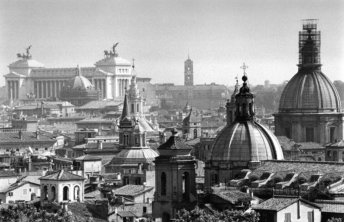 View over Rome, Monumente Vittorio, Emanuele II left, Capitole middle, , Rome, Italy