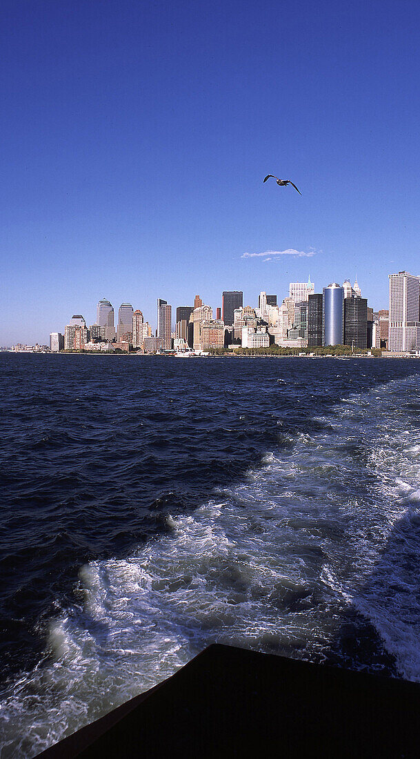 USA, New York City without WTC, October 2001, Stat, New York City, Staten Island Faehre, Oktober 2001Skyline ohne WTCEnglish: USA, Staten Island ferry
