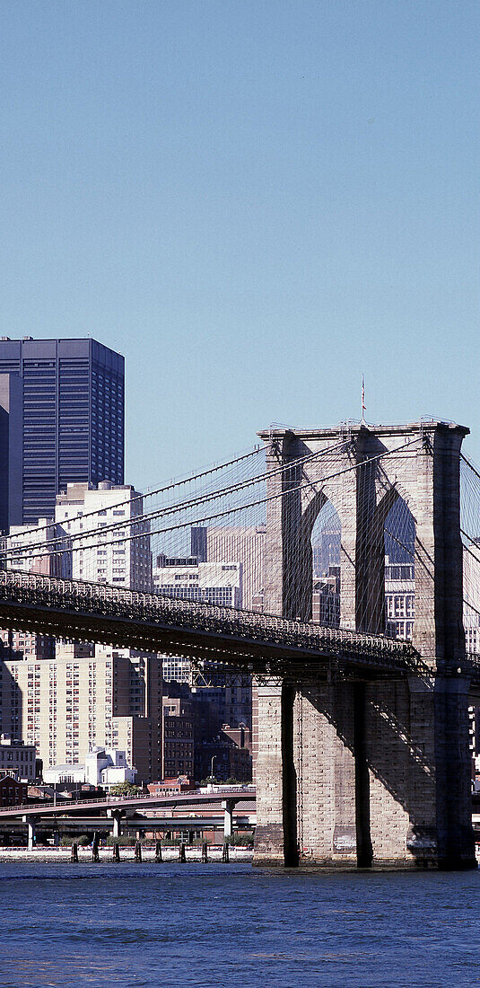 USA, New York City Brooklyn Bridge, New York City, Brooklyn Bridge, Oktober 2001Skyline ohne WTCEnglish:, USA, New York City without WTC, October 2001