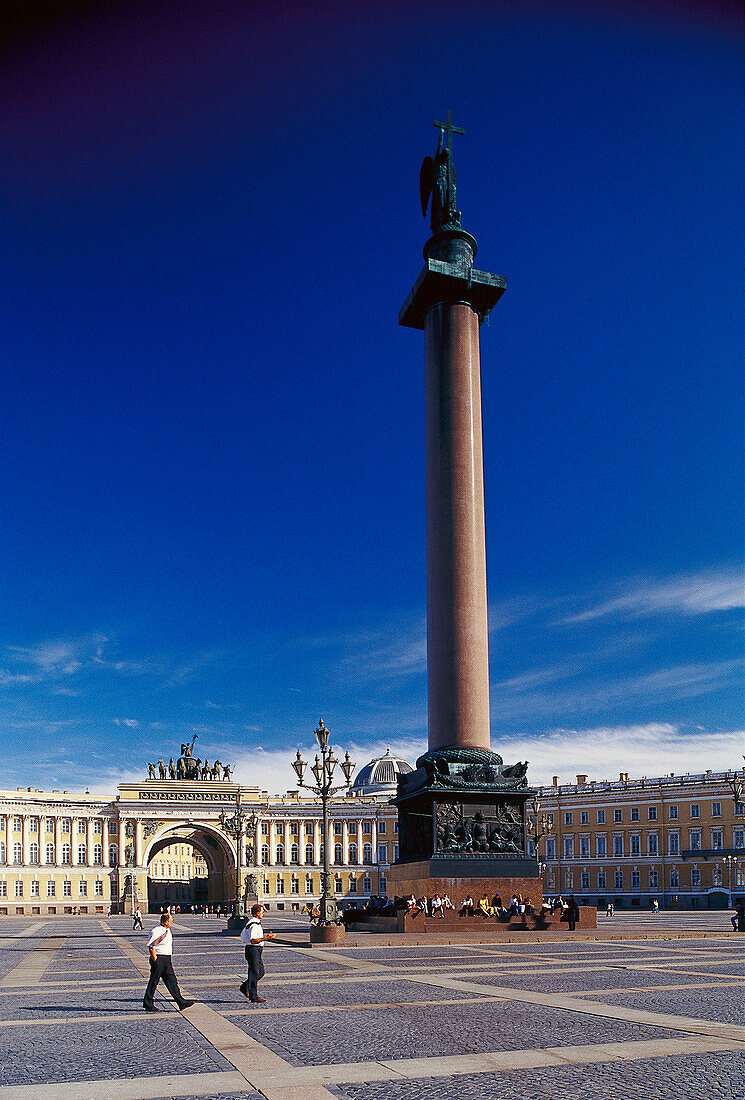Alexander column, Palace Square, Thriumphal Arch St. Petersburg, Russia