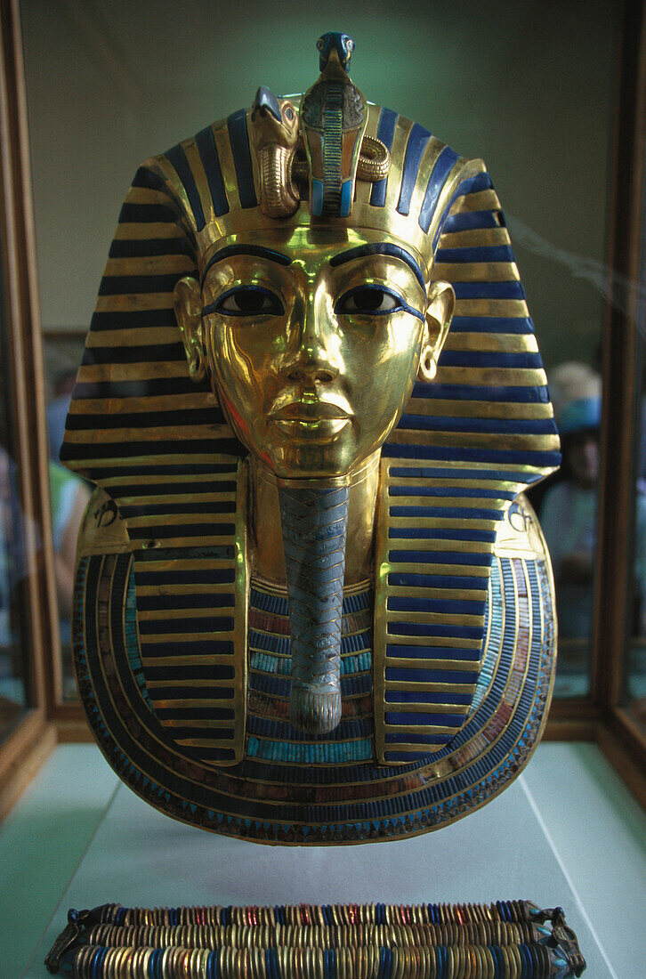 Death mask of Tutankhamun, Tut-Ench-Amun, Egyptian Museum, Kairo, Egypt