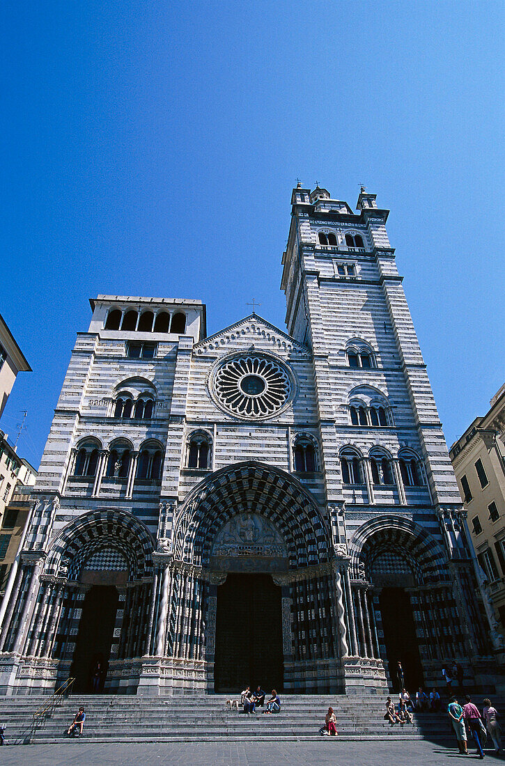Der Dom San Lorenzo im Sonnenlicht, Genua, Ligurien, Italien, Europa