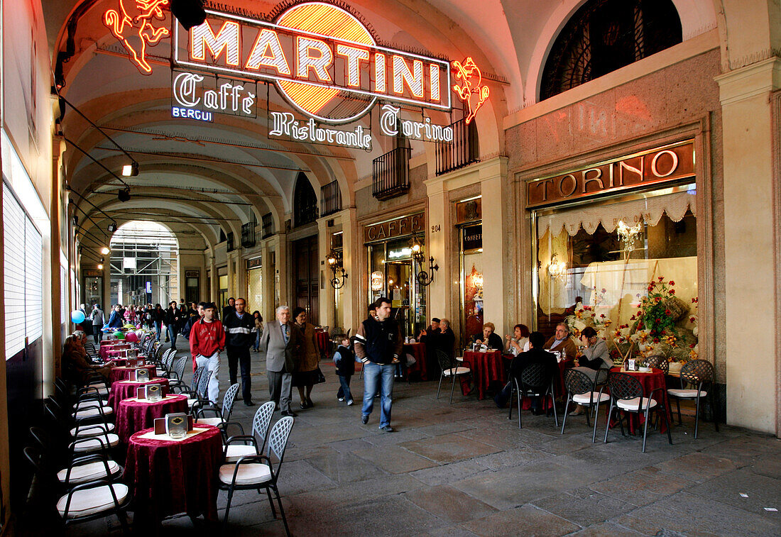 People in front of the Cafe Torino, Torino, Piedmont, Italy, Europe