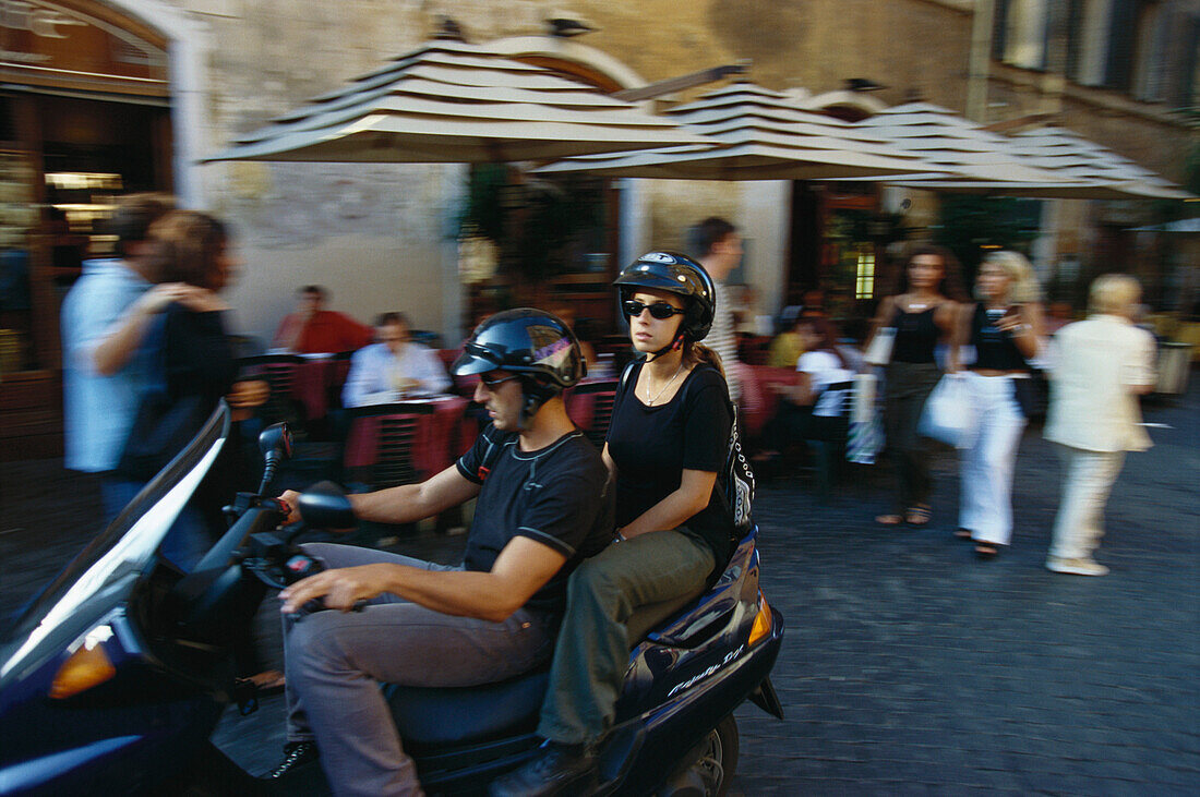 Motorrollerfahrer, Rom, Italien