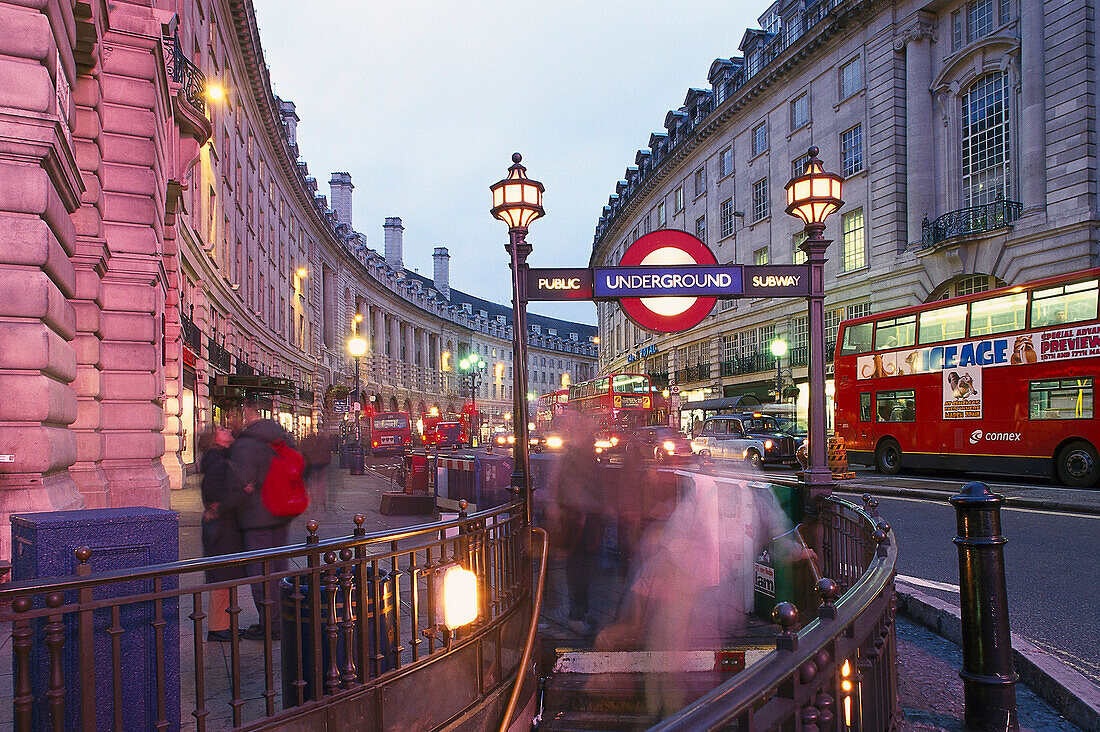 Regent Street bei Piccadilly Circus, London, England, Großbritannien