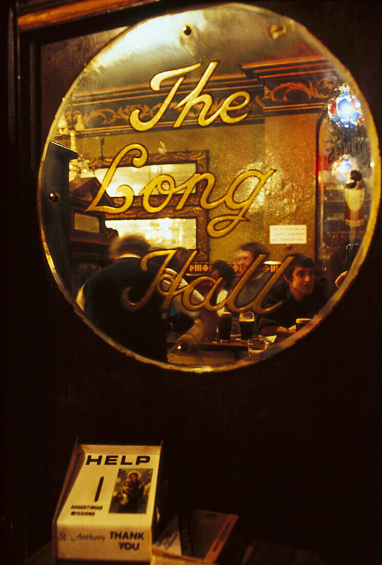 The Long Hall Pub, Dublin, Irland