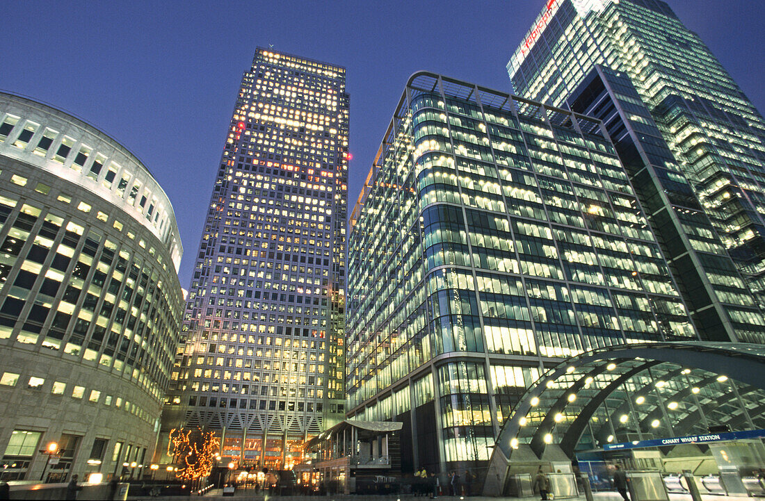 Canary Wharf at night, Docklands, London, Great Britain