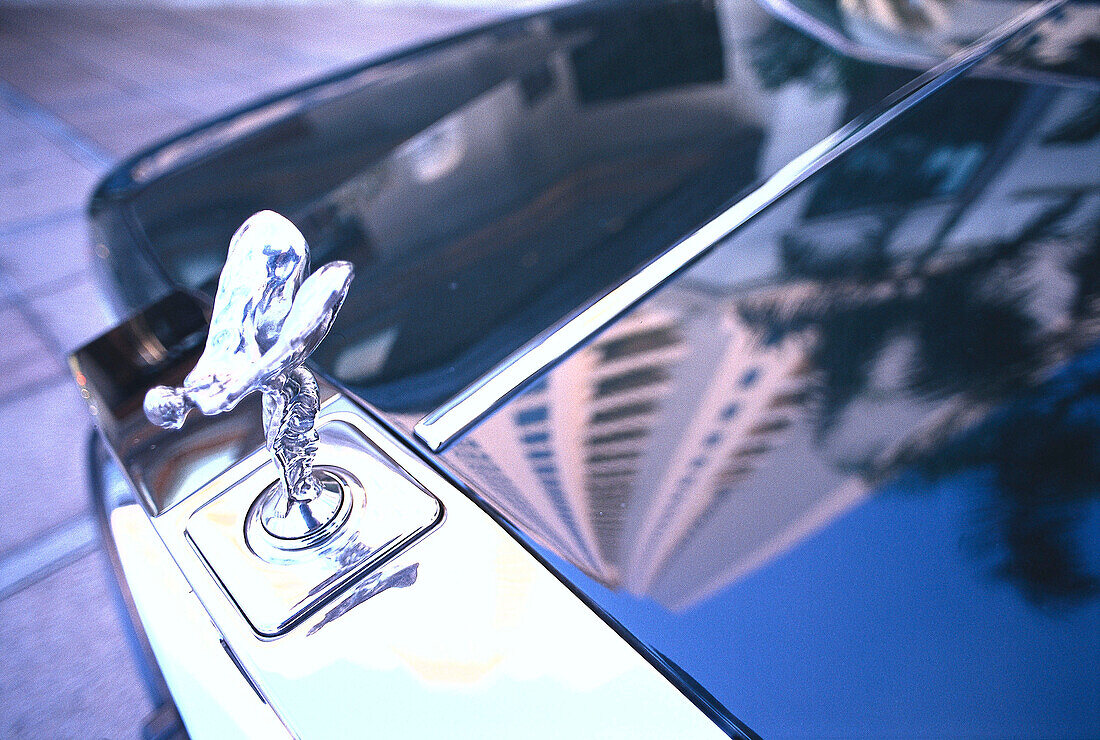 Rolls-Royce Limousine, Hotel Peninsula Bangkok, Thailand