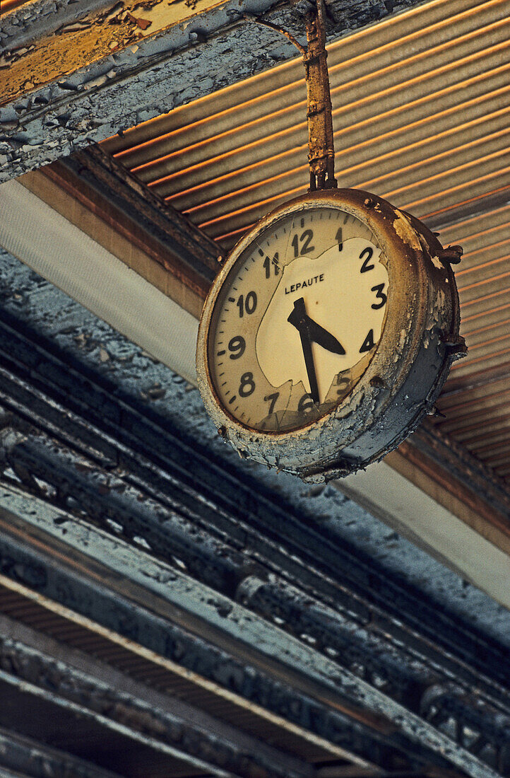 Petite Ceinture, Closed Railway, Station, Paris France