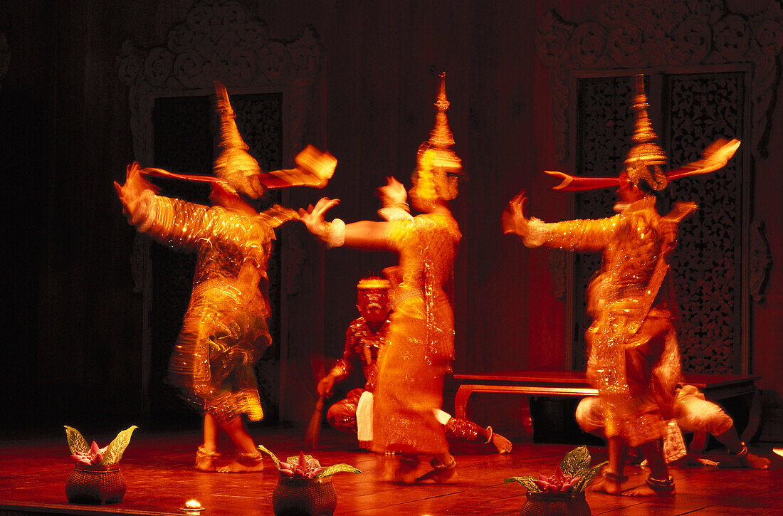 Performance, Apsara Theatre Siem Riep, Cambodia