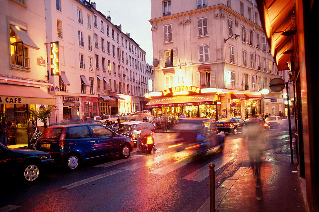 Abends im Bastille-Viertel, Paris, Frankreich Europa