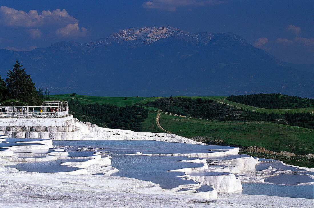 Sinterterrassen, von Pamukkale Tuerkei