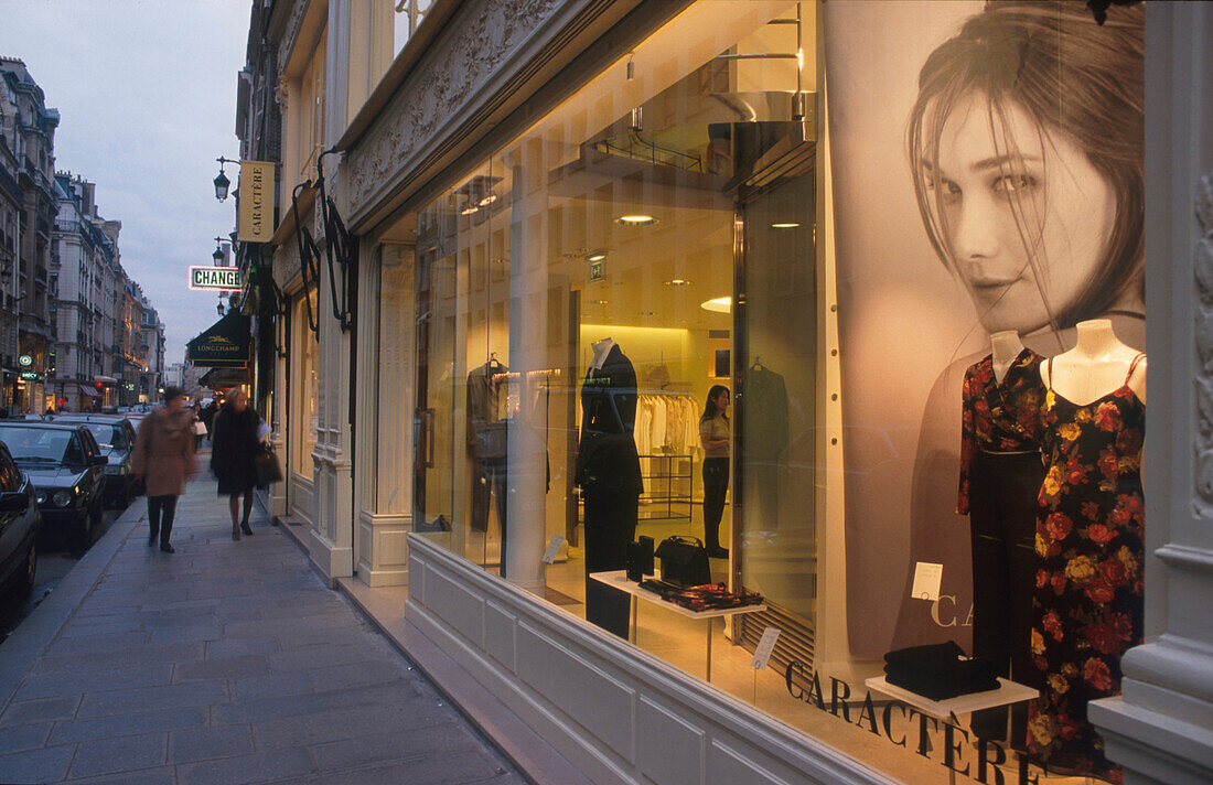 Mode, Rue Faubourg Saint Honoré, Paris Frankreich