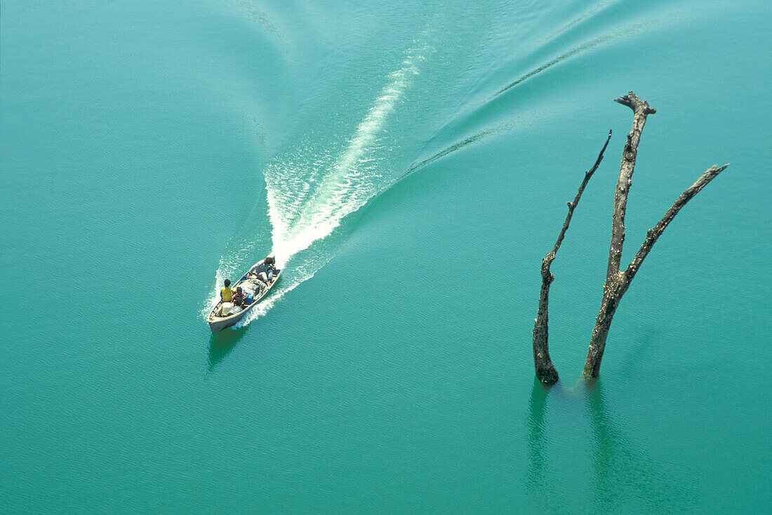 Motorboat, Temenggor Lake, Kedah, Malaysia, Asia