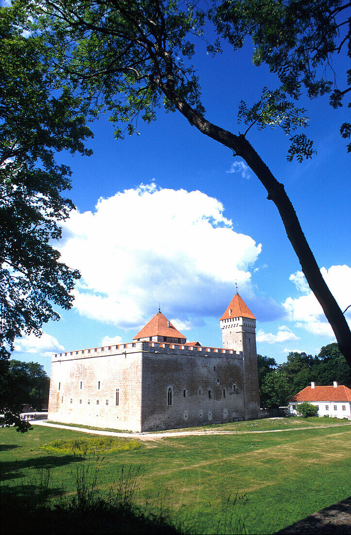 Burg v. Kuressare, Saaremaa, Estland Baltische Staaten