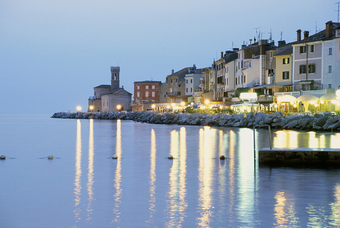 Die Küstenstadt Piran am Abend, Golf von Triest, Slowenien