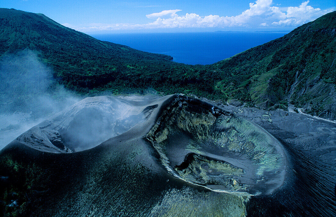Tavuvur volcano, Rabaul, East New Britain, Papua New Guinea, Melanesia
