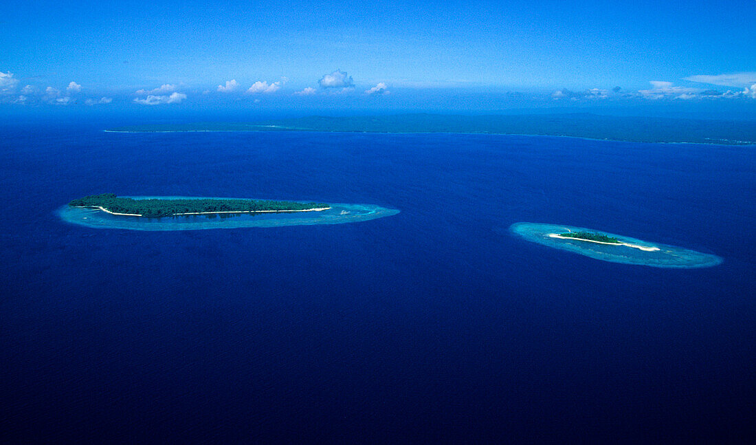 Reef Island, Aerial, Duke of York Islands, West New Briatin Papua New Guinea, Melanesia