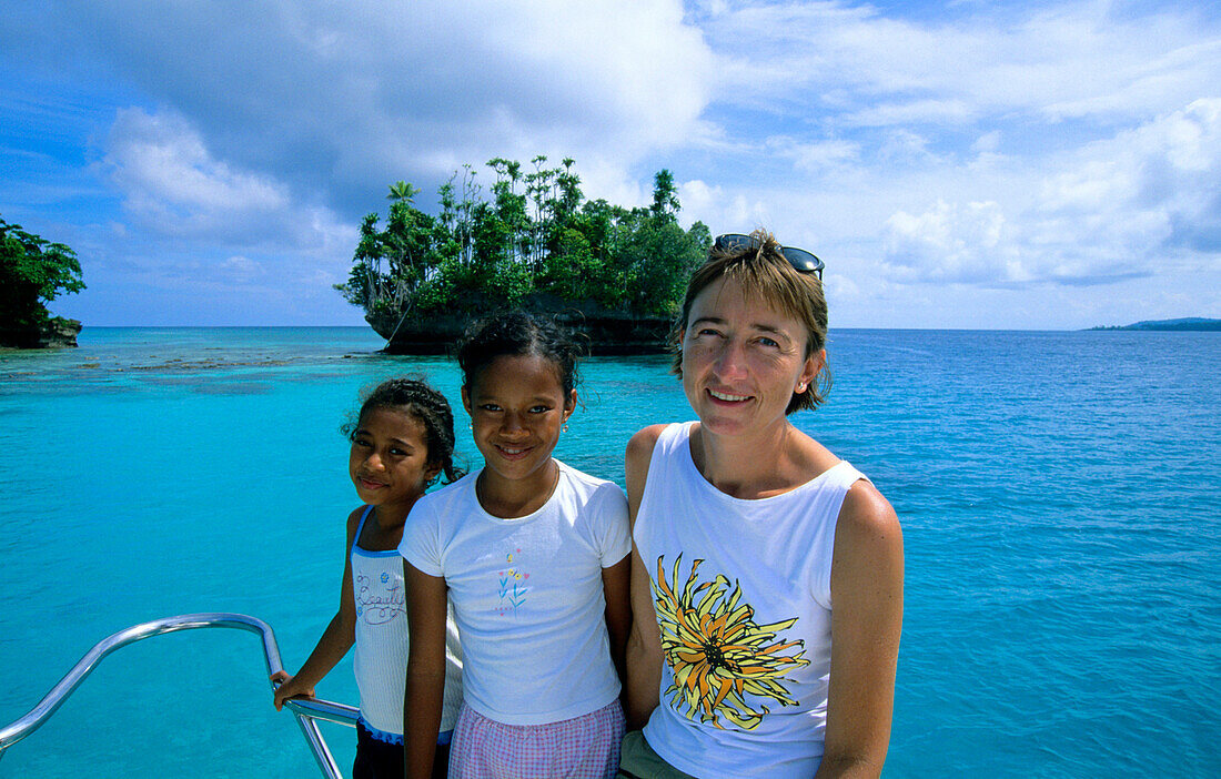 Tourist, Local Children, Duke of York, East NEw Britain Papua New Guinea, Melanesia