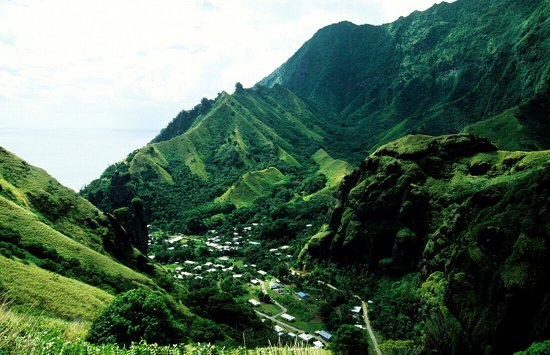 Virgin Bay, village, Bay des Vierges, Fatu Hiva, Marquesas, French Polynesia, South Pacific