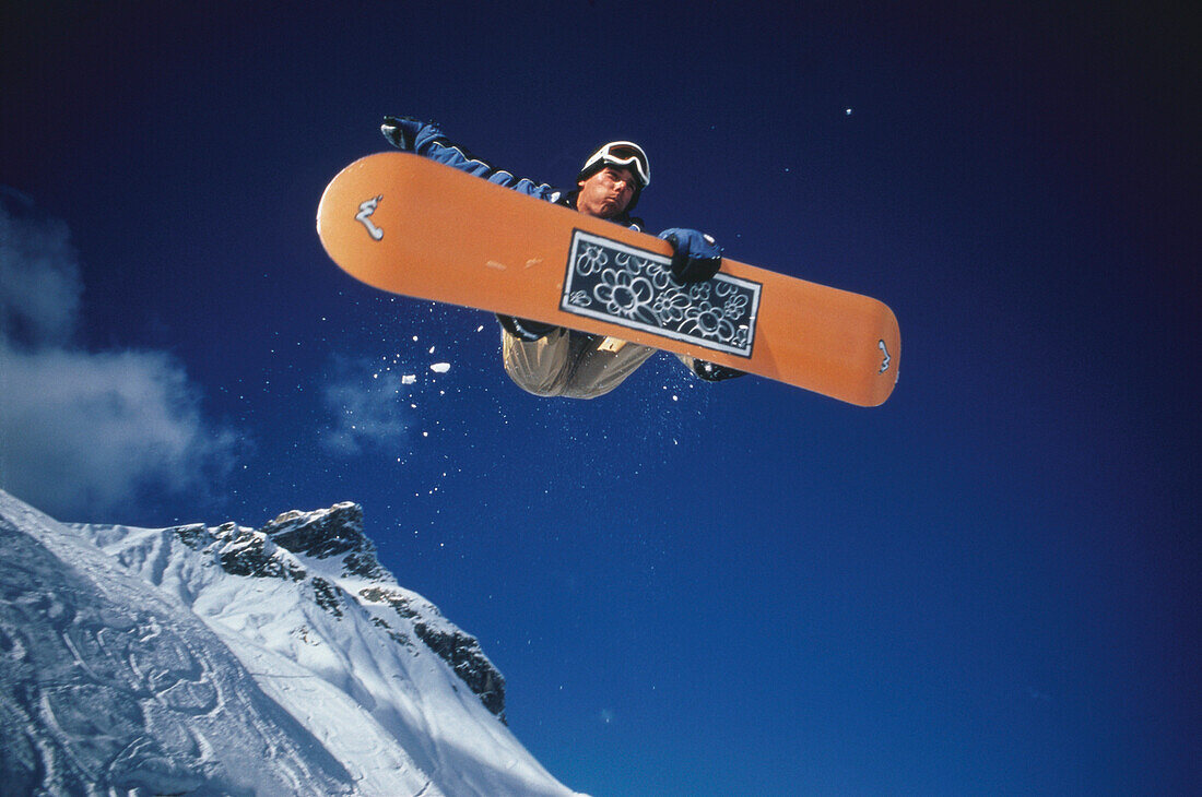 Snowboarder