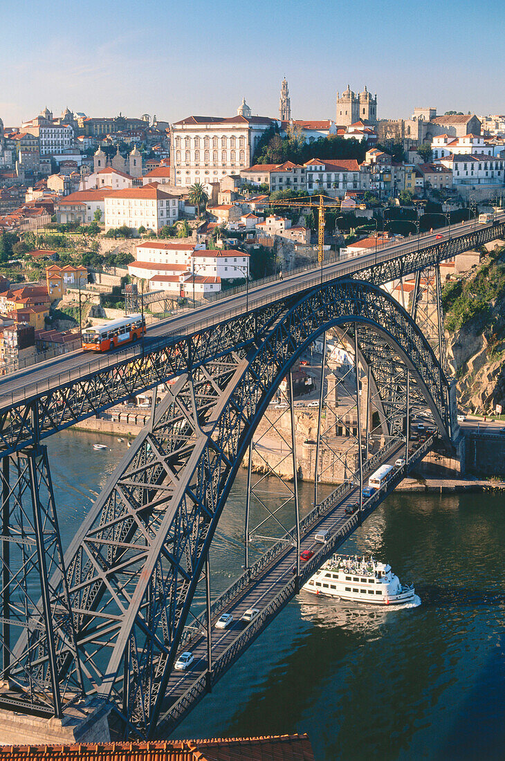 Blick zur Vila Nova de Gaia, Brücke Dom Luis I, Porto, Portugal